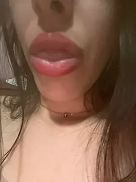 Mimisixo Adlı Modelin Canlı XXX Sohbeti