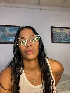 FlorSalvaje_ Chat XXX live