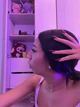 Chat XXX en directo de MAHOMI_ROSE