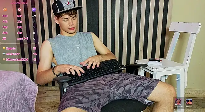 Chat XXX en directo de LoganSteel_