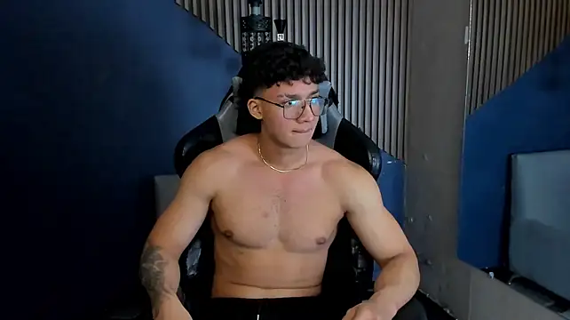 Živý XXX chat Axxel_Muscle