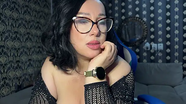 Chat +18 de AnnaAnn_Milf ao vivo