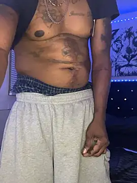 צ'אט XXX בשידור חי של BigDaddyDy