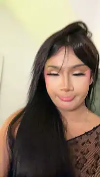 Vale_Prada লাইভ XXX চ্যাট