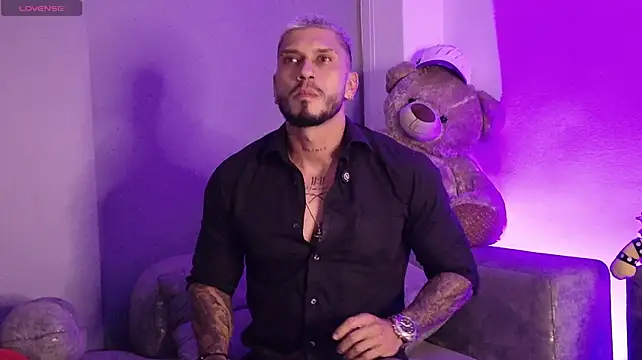 Seth_Vegaa élő XXX-chatje