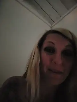 SheIsSomething – Naživo XXX chat