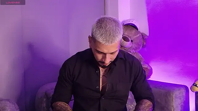 Chat XXX en directo de Seth_Vegaa