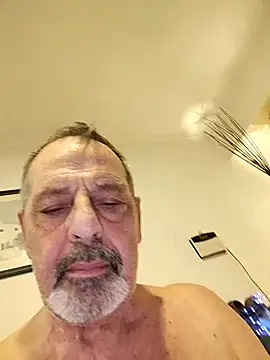Dadotado70のライブXXXチャット