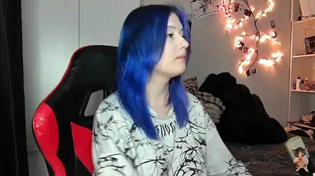 emilia_off0 লাইভ XXX চ্যাট