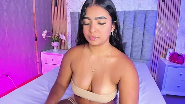 SofiiCruz XXX чат на живо