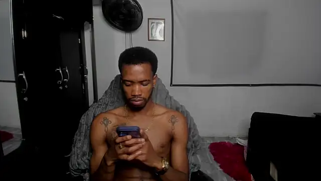 Chat XXX en directo de Kofi_exotic_2