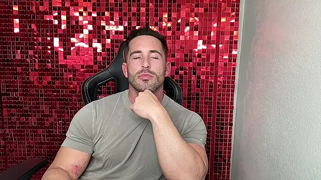 brettmycles28's Live XXX Chat