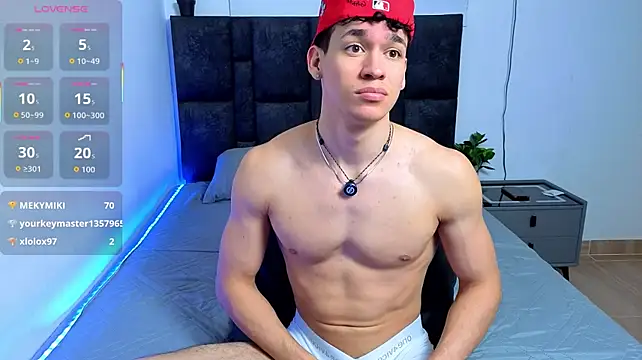 Luke_Muscle live XXX chat