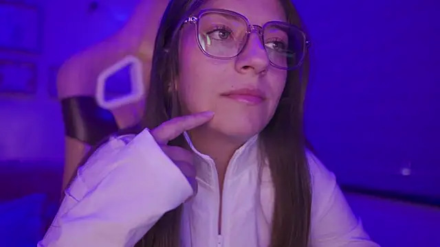 milly_kenner XXX чат на живо
