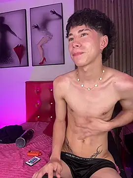 Kael_Prince Adlı Modelin Canlı XXX Sohbeti