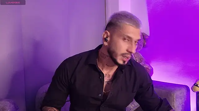Seth_Vegaa Adlı Modelin Canlı XXX Sohbeti