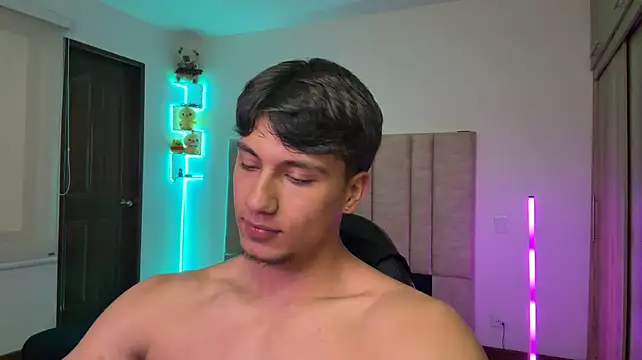 CHRIS_MORGAN1 Live XXX-chat