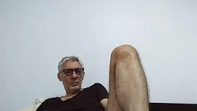 BIGUNCUTHARDCOCK Live XXX-Chat