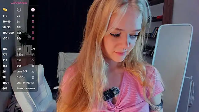 AleneHayek's Live XXX Chat