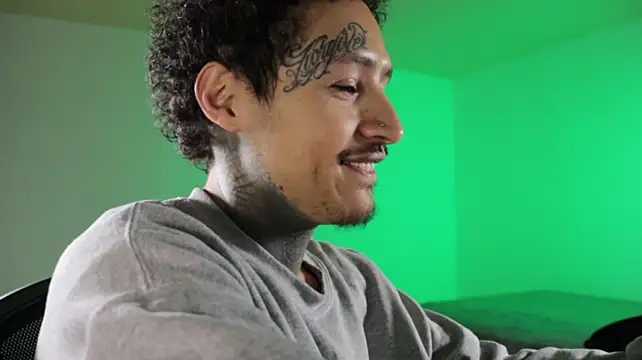 trieone's Live XXX Chat