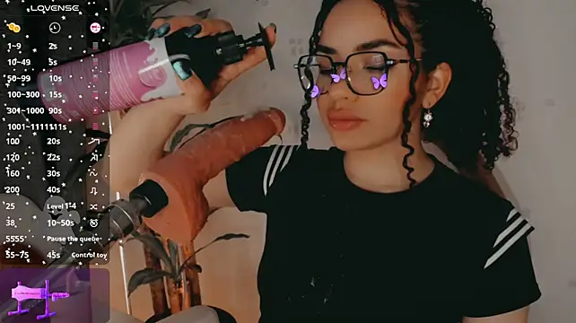 Queen_Deepthroatn Live XXX chat