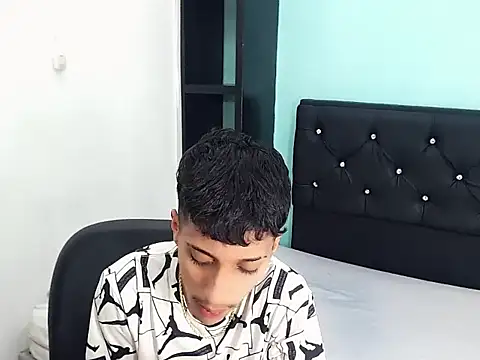 XXX chat uživo modela brayan__hot__