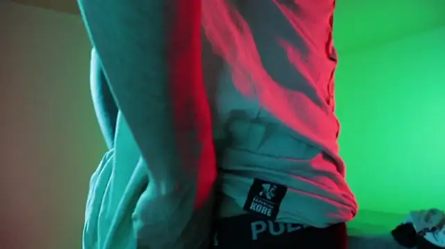 trieone: онлайн-секс-чат