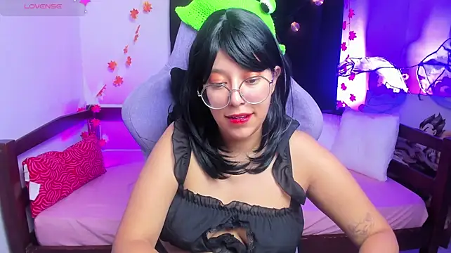 Juless_x Adlı Modelin Canlı XXX Sohbeti