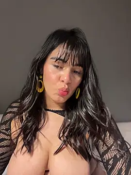 BlackCat__ Adlı Modelin Canlı XXX Sohbeti