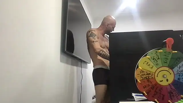 brianomallyn Live XXX chat