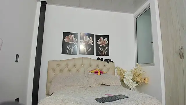 Chat +18 de pinky_f00x ao vivo