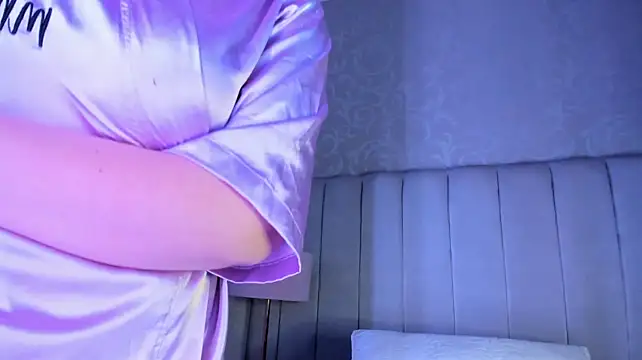 Chat XXX en directo de MadeleynRose