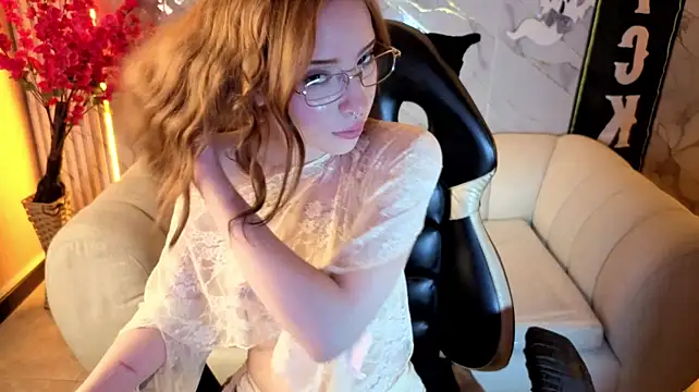צ'אט XXX בשידור חי של ginger_siren_tf