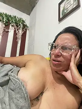 Luna_milf13's Live XXX Chat