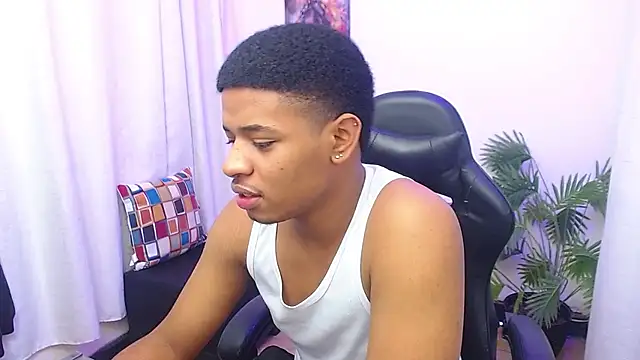 XXX chat uživo modela camicum18