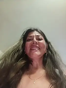 emma_tour's Live XXX Chat