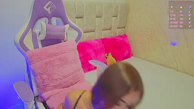Naomilaurent Adlı Modelin Canlı XXX Sohbeti