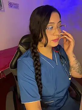 Amyy_1 – Naživo XXX chat