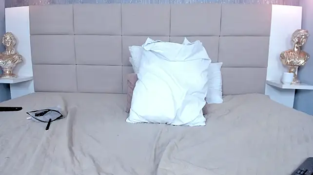 XXX chat uživo modela Hecatee_77