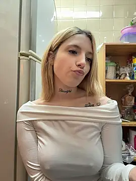 ShopiaX Adlı Modelin Web Kamerası Şovu