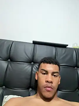 Chat XXX ao vivo de RoddyRich11