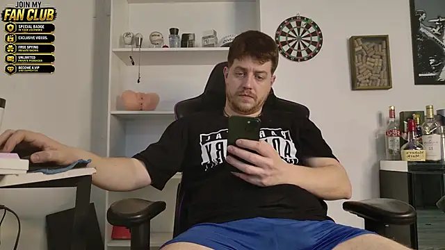 Онлайн чат XXX aaronlegend_