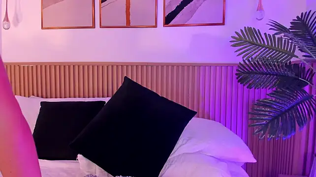 Samantha_Sra_ লাইভ XXX চ্যাট