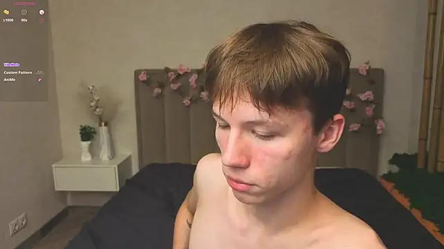 cuMte_boy লাইভ XXX চ্যাট