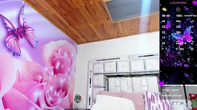 caliope_99 Adlı Modelin Canlı XXX Sohbeti