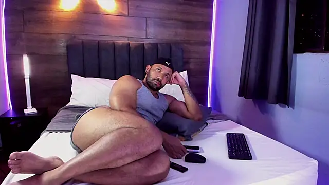دردشة anthonylatynxd الجنسية المباشرة