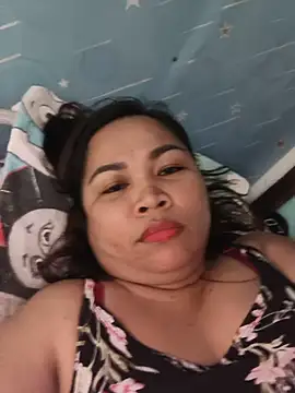 Sweetlorie_83 élő XXX-chatje