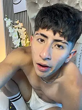 AndyJustgame_ Adlı Modelin Canlı XXX Sohbeti