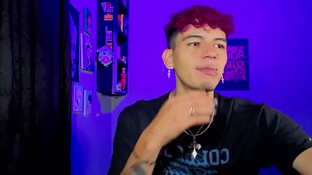 הופעת וובקאם של MikeyKuro