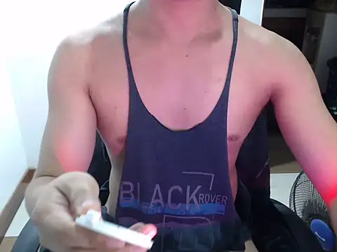 Hot_Muscle69's Live XXX Chat